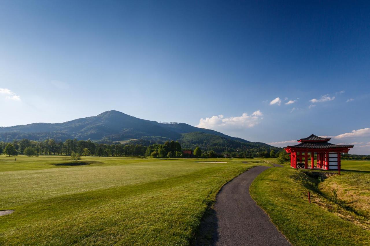 Apartman Na Golfu Čeladná Dış mekan fotoğraf